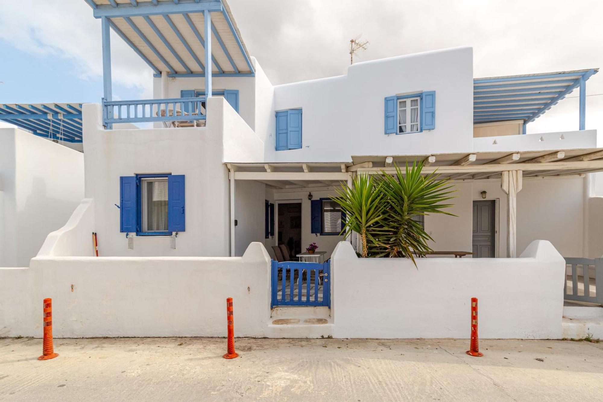 Elenitas Beach House In Ornos Екстер'єр фото