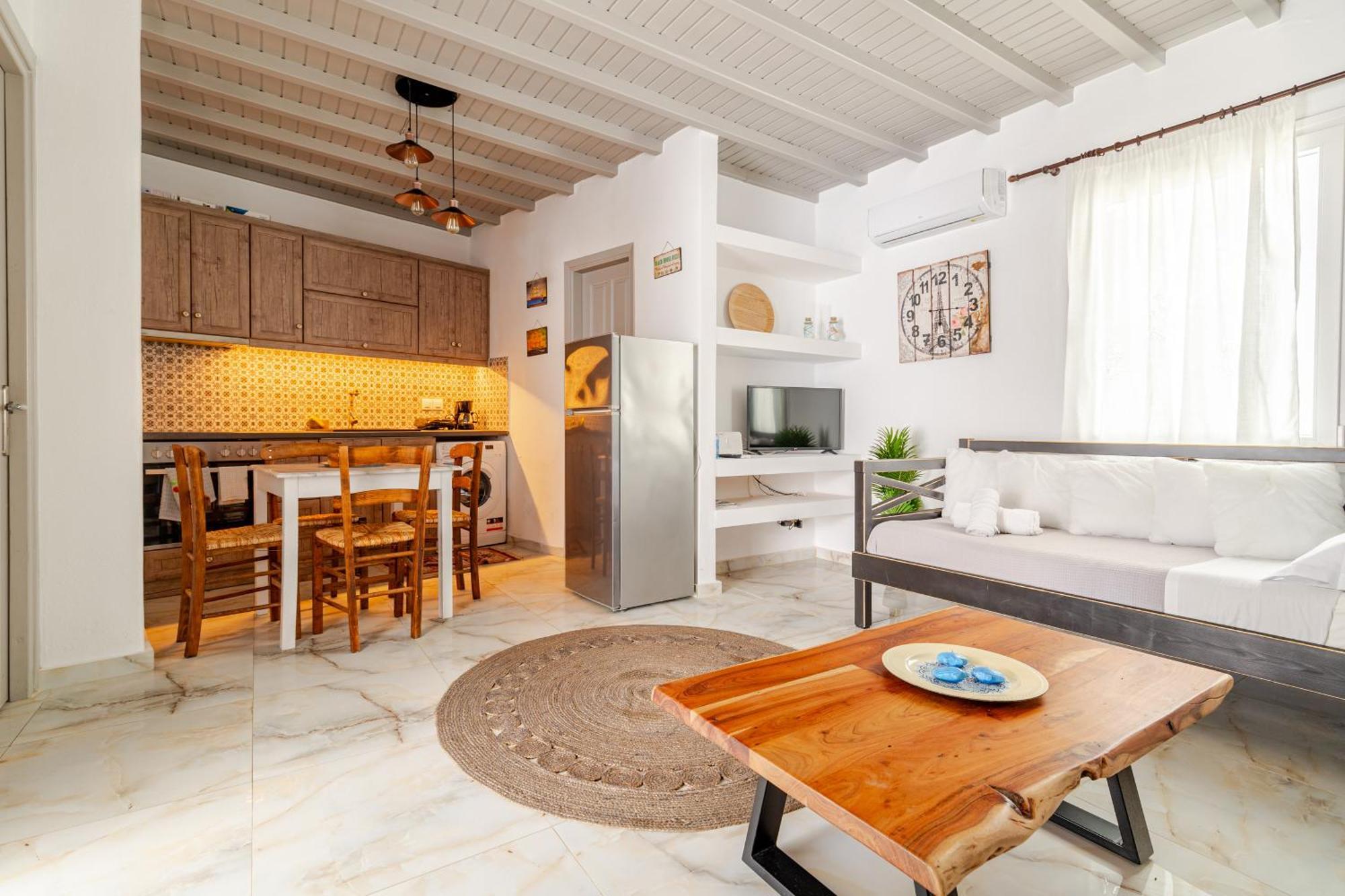 Elenitas Beach House In Ornos Екстер'єр фото